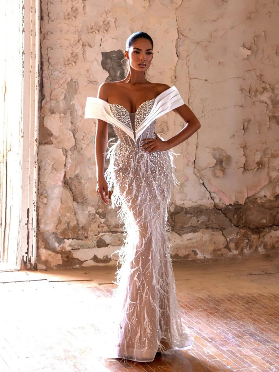 Fashion Beaded Feathers Mermaid Wedding Dress Sexy Off The Shoulder Bridal Gown Floor Length PearlsBride Dresses Customized
