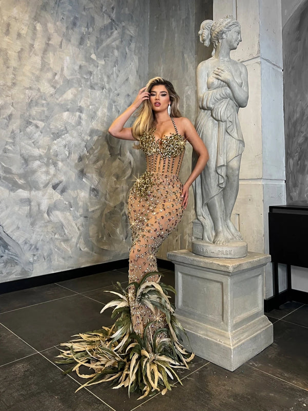 Luxury Feathers Mermaid Prom Gown Sexy Halter Illusion Cocktail Dresses Glitter Crystal Evening Dress Customized Robe De Mariée