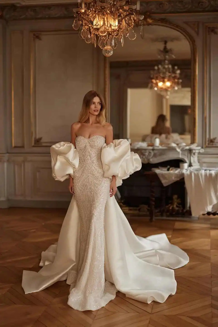 Charming Mermaid Wedding Dresses Strapless Sleeveless Beading Bride Dress Exquisite Pearls Sweep Train Bridal Dress Customized