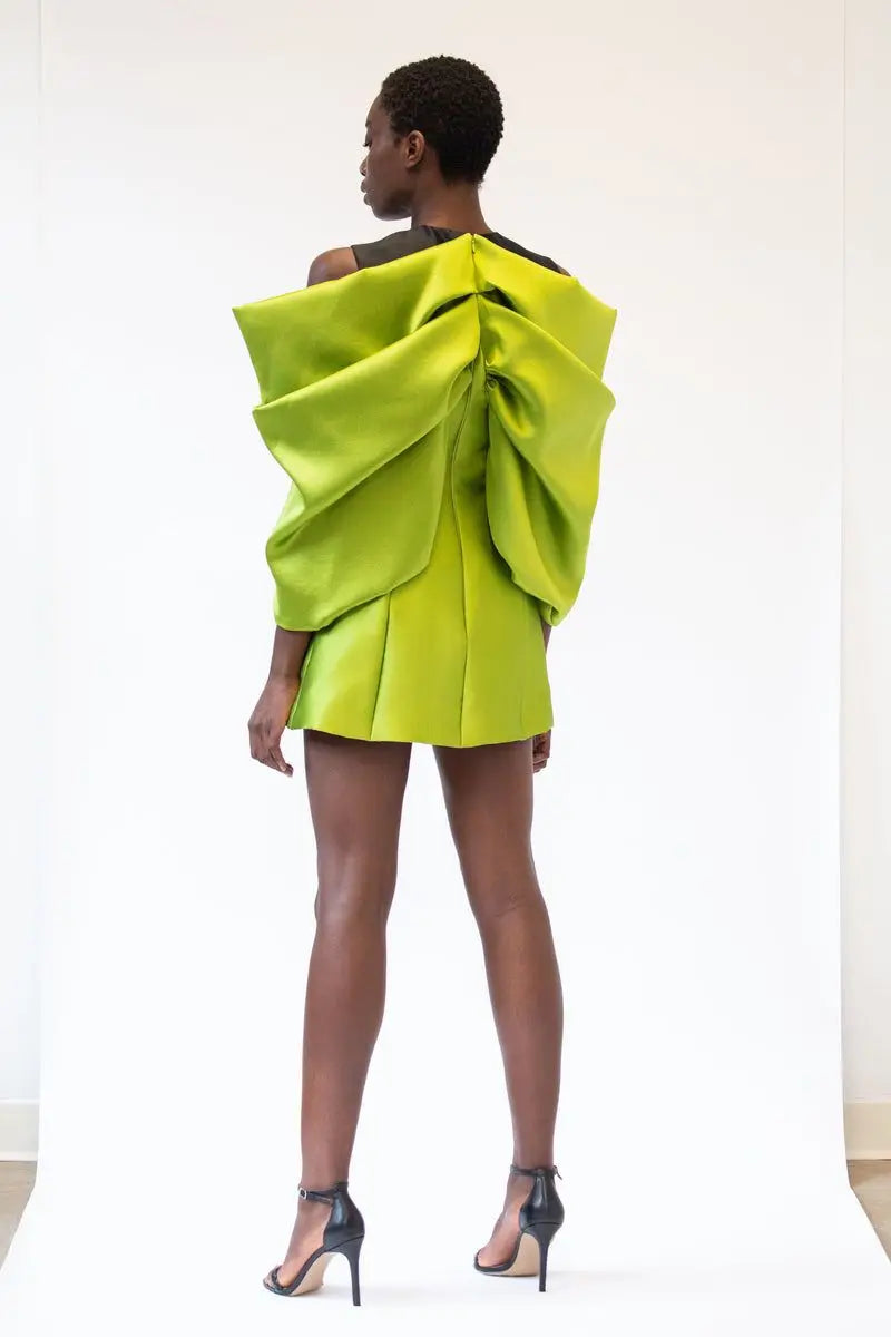 Green Short Prom Dress with Sleeves Beading Crystals Mini Dress Chic Ruched Above Knee Length Prom Gowns Satin Sleeveless
